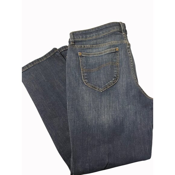 ✅3/$20 Sale-LEE Reg Fit Straight Mid Rise Secretly Shapes Jeans-Women's 16S - Picture 4 of 9
